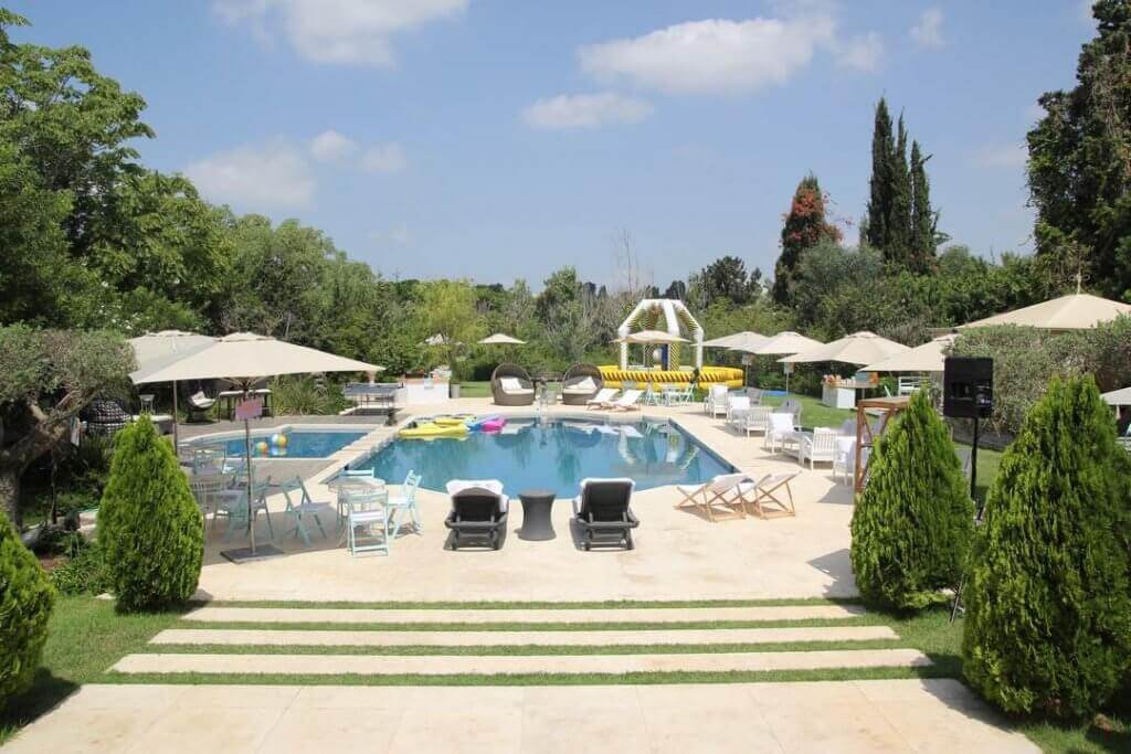 וילה ויקטוריה מבט לגינה