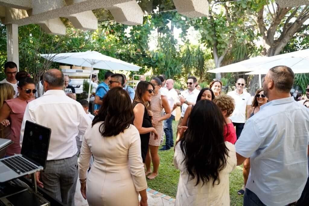 חתונה בקיבוץ ריקודים