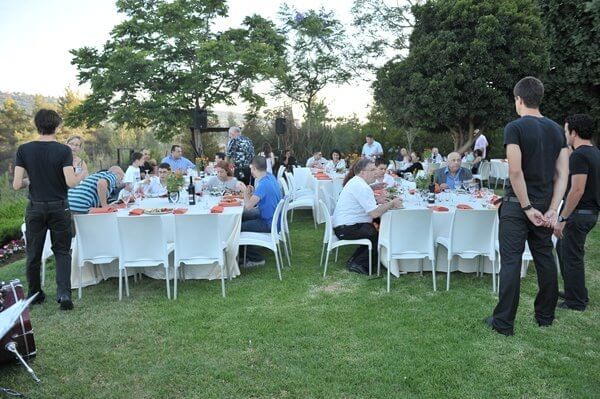 1DB9A089-9A01-E37B-2AC4-82FE5A6B3EE3