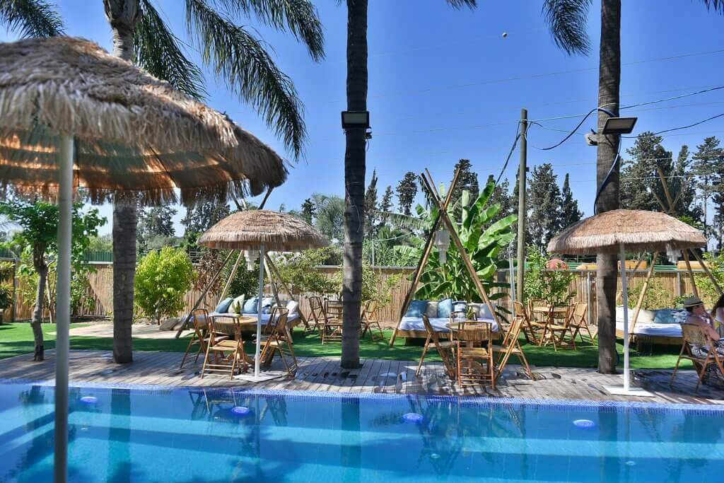 בריכה ספא פינוק