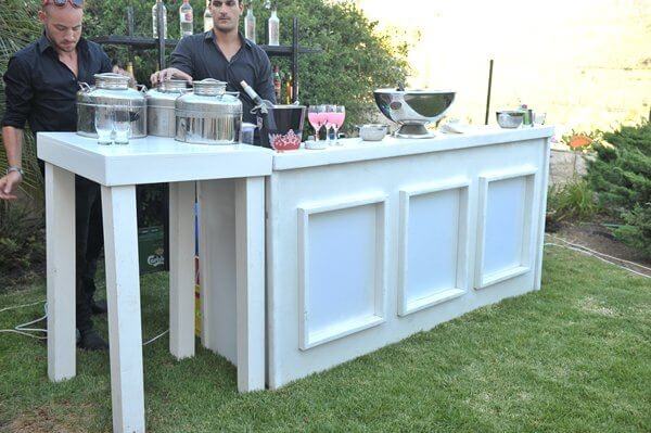 בר אקטיבי באירוע קטן