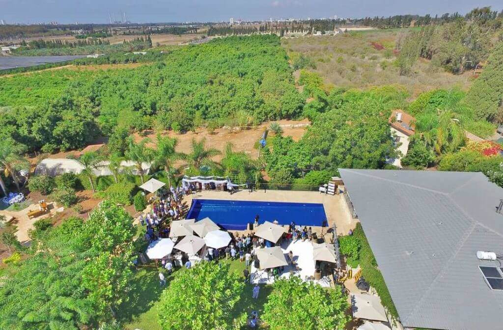 7957547B-EA2D-5BA3-F329-8F42DF400113