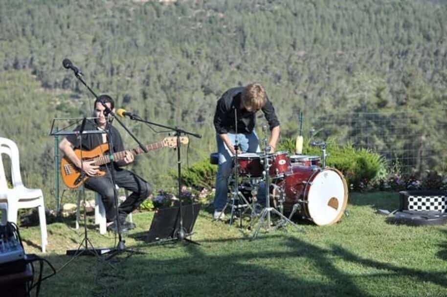 A724FD48-73F9-50B1-8BBA-3CB1C61AE087