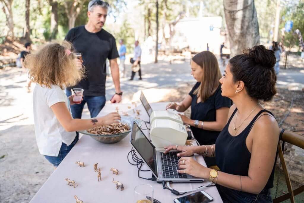 קבלת אורחים בספארי