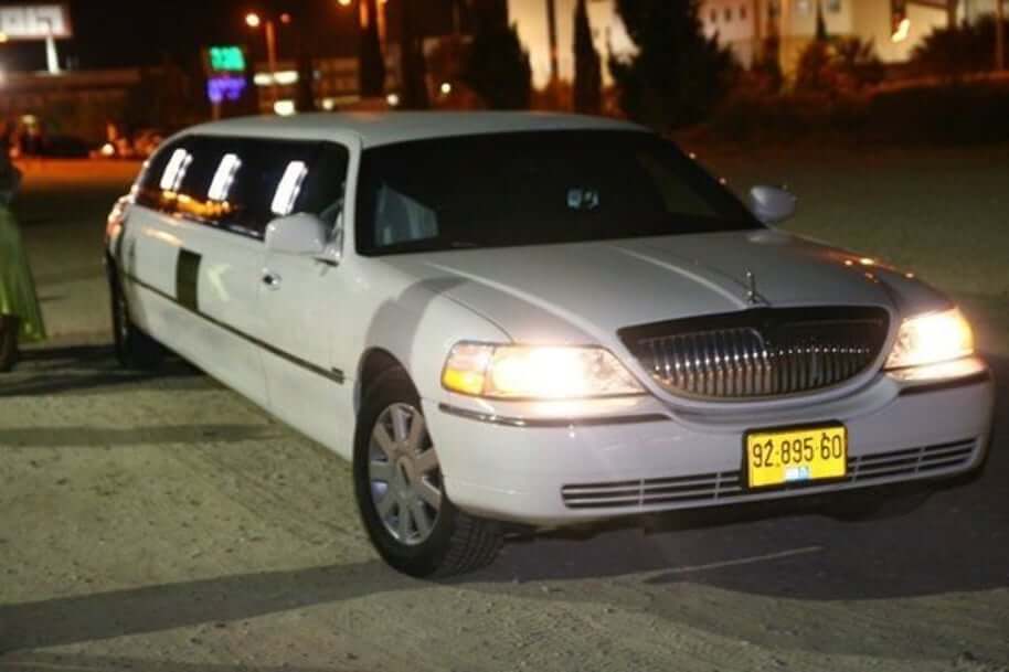 לימוזינה באירוע בית ספר