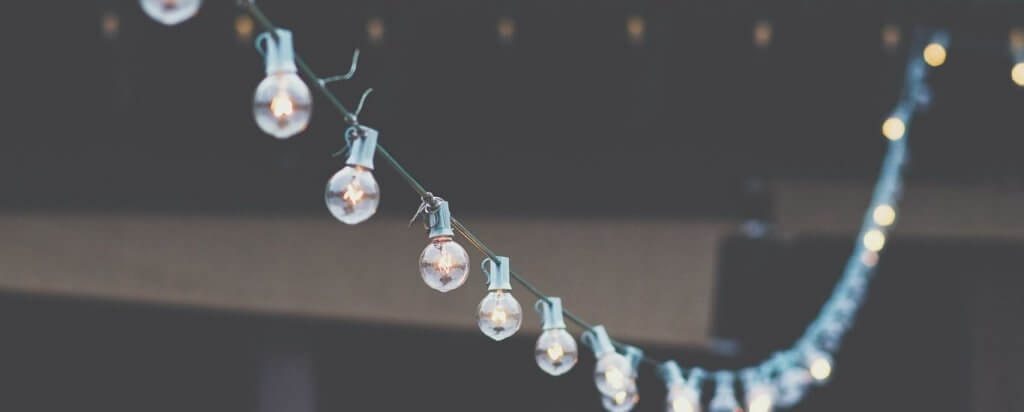 אווירה מושלמת לחתונה באמצעות תאורה 