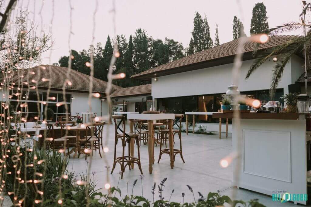 הבית בשרון  קבלת פנים