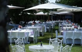 חתונה בחצר הפקת חתונה בבית