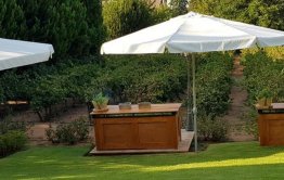 עמדות מזנונים בשטח הכרם