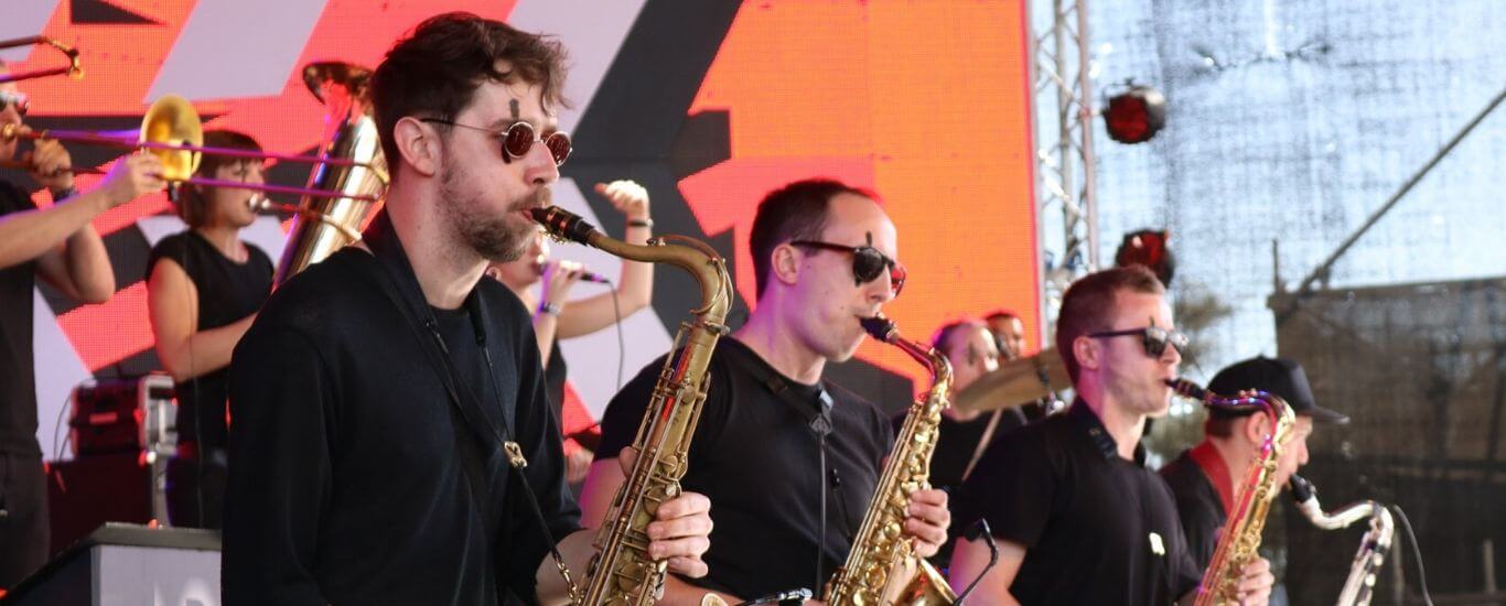 להקה חיה ליום הולדת 60