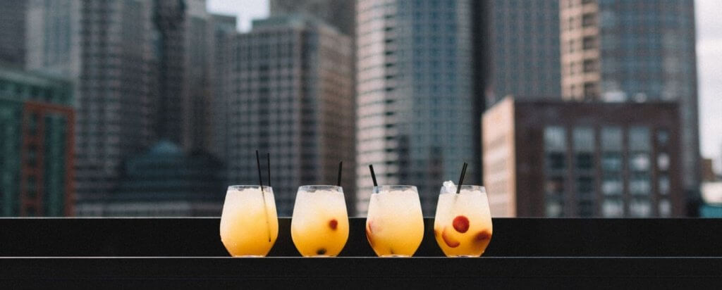 על גג משוגע על גג משוגע