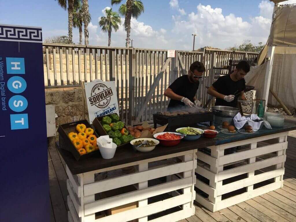 אוכל בקו יווני לאירוע חברה