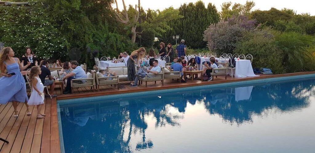 כמות אורחים: