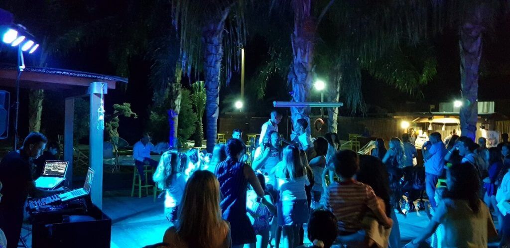 כמות אורחים: