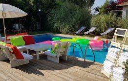 בריכה ואטרקציות לבת מצווה