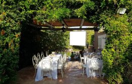 שולחנות לאורחים בבר מצווה