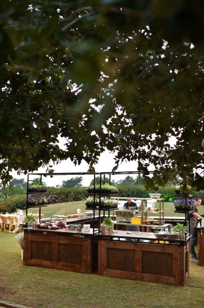 דוכן מזון בגן אירועים