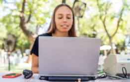 עמדת קבלה חתונות