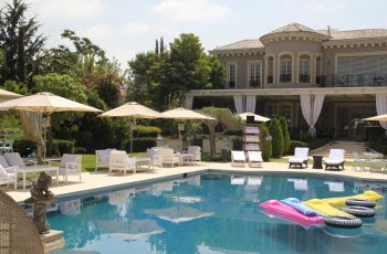 למה שילוב בריכה באירוע בר מצווה זה הדבר הכי טוב עבורכם?