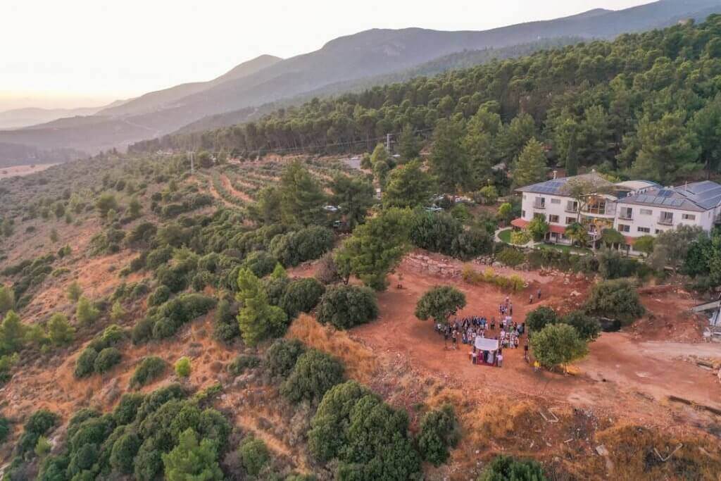 מה עדיף חתונה בגן או בטבע?