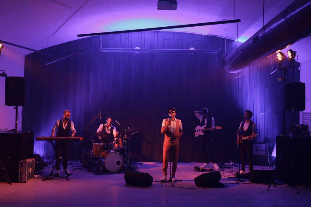 להקות לימי הולדת 50