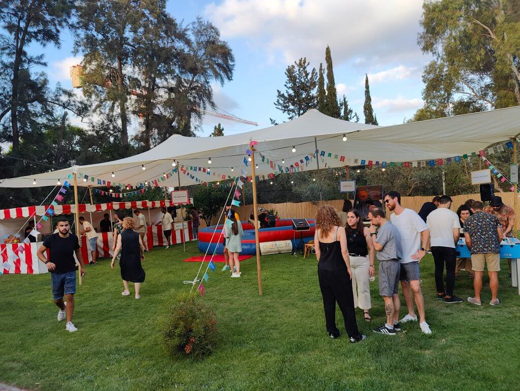 יום כיף לצוות קטן במרכז