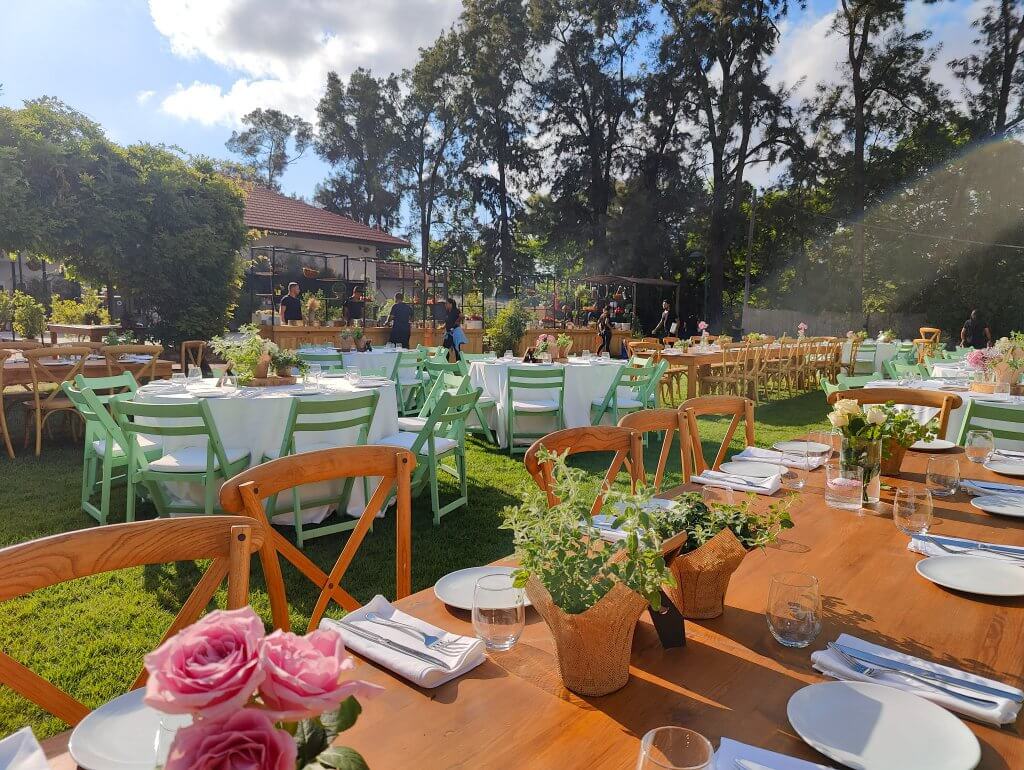 295563861_582375106856829_179911358500162554_n