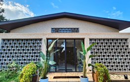 כניסה בית בכפר בשרון