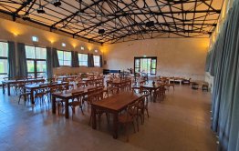 מבט לחלל הבית בכפר