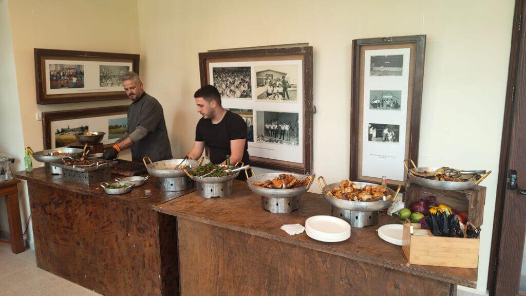 מזנוני אוכל הבית בכפר בשרון